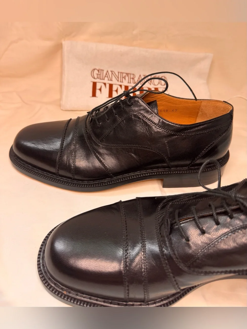 Gianfranco Ferre Men’s classic lace-up oxford shoe black